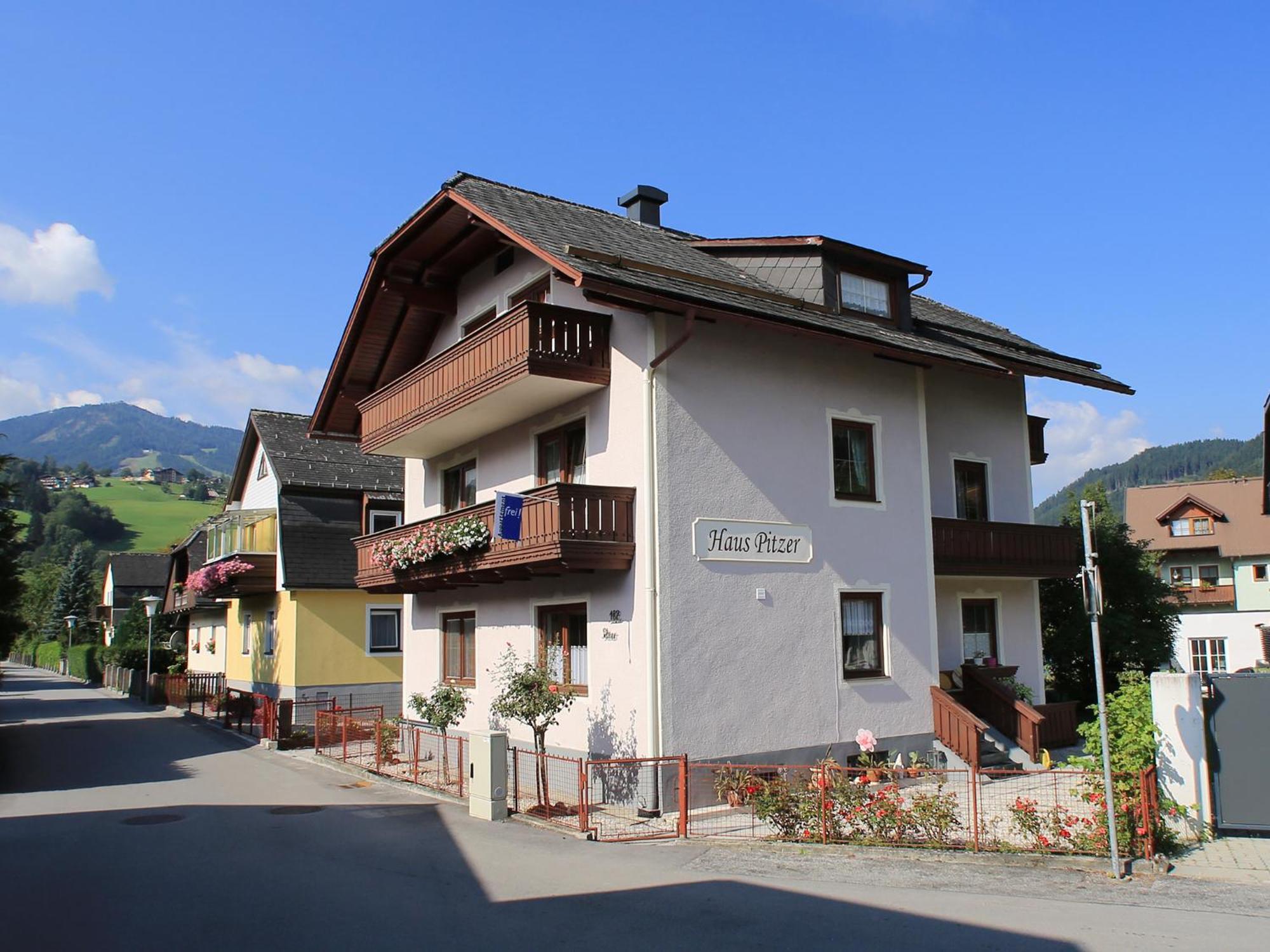 Haus Pitzer/Apartments Troicher Schladming Exterior photo