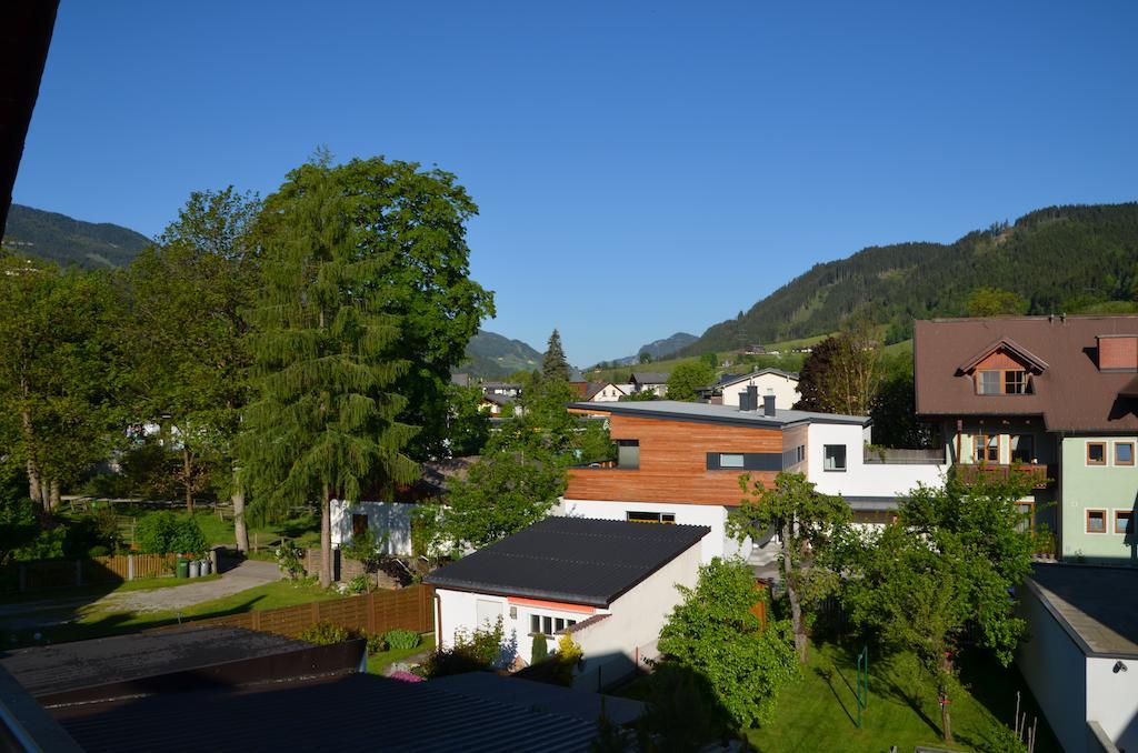 Haus Pitzer/Apartments Troicher Schladming Exterior photo